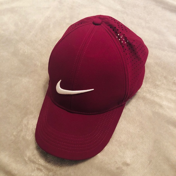 Nike Accessories - Nike Dri-Fit Hat (Adjustable)